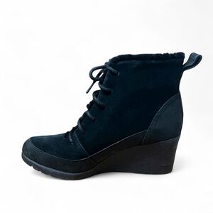 UGG Bridgit Ankle Booties Lace-Up Wedge Boots Black Waterproof Suede US Size 9